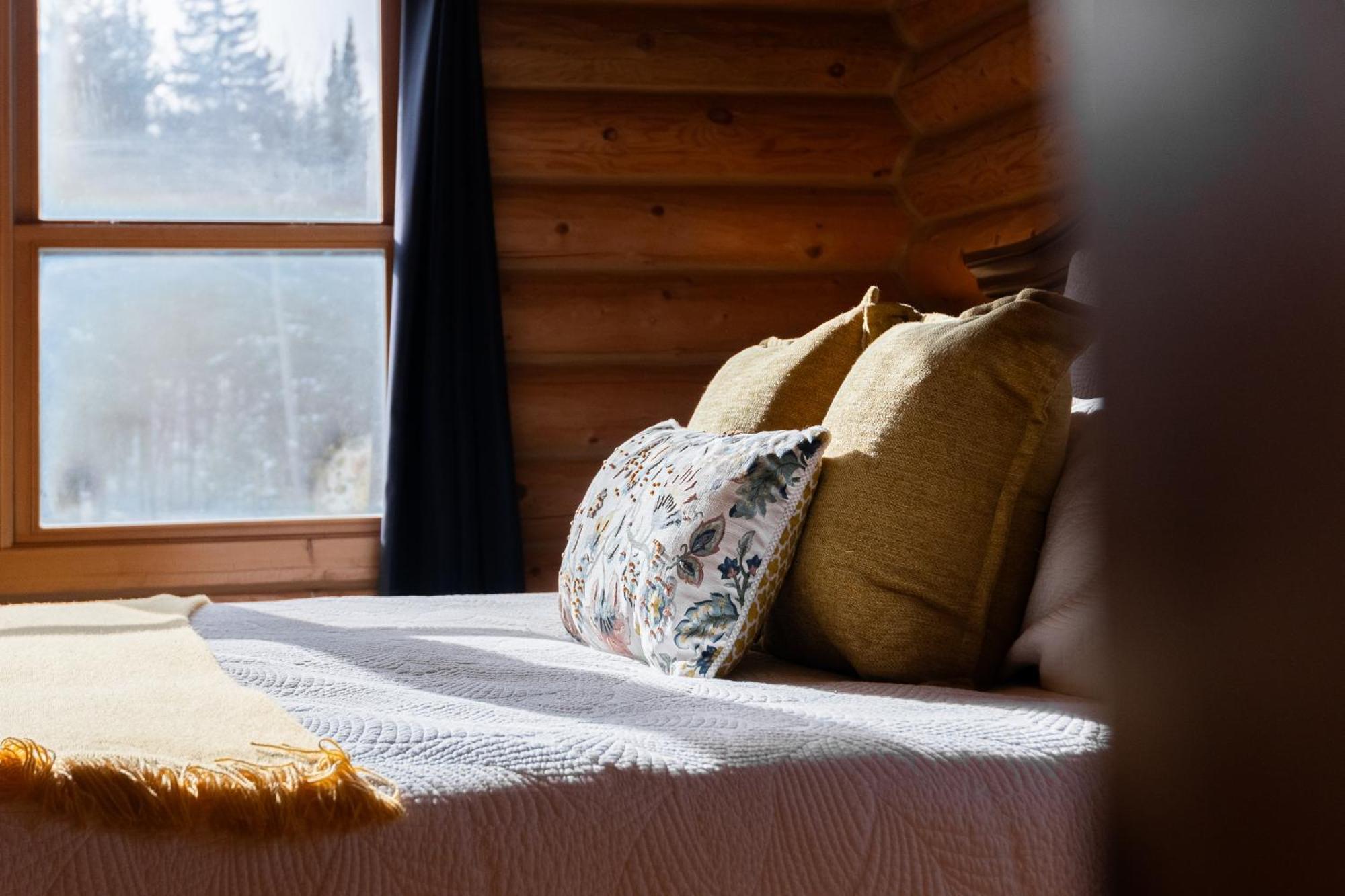 Fiddler Lake Resort Chalet 4 Cerf Mille-Isles ภายนอก รูปภาพ